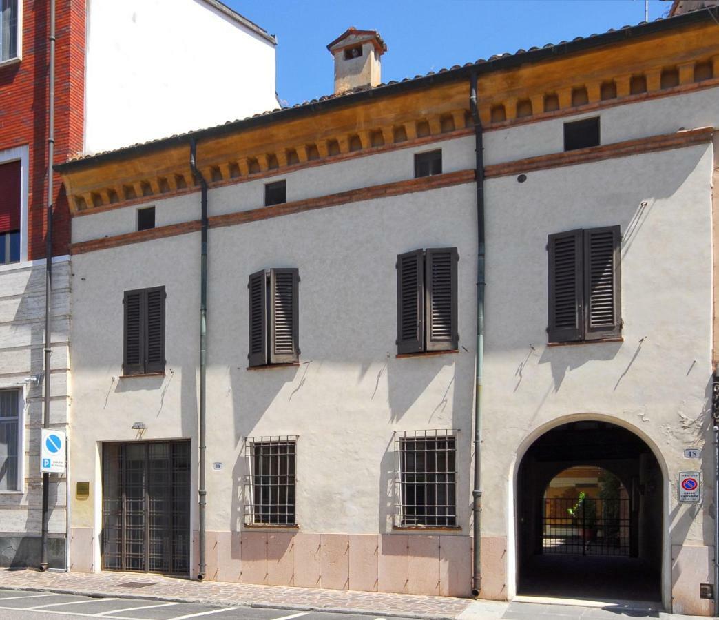 Casa Del Pittore Couette-café